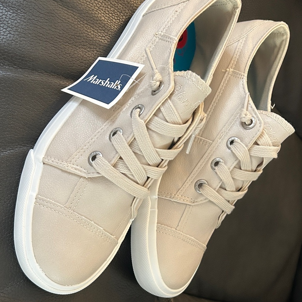 Women’s Cream Leather Blowfish Shoes